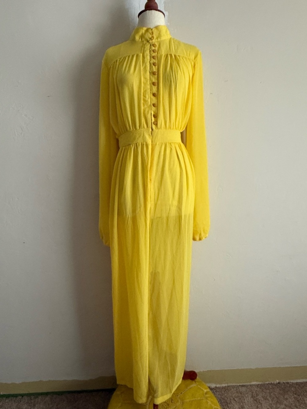 Elegant Yellow Jumpsuit with Button-Front Detail